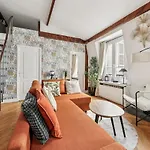 Duplex lumineux et chic près des Champs-Élysées